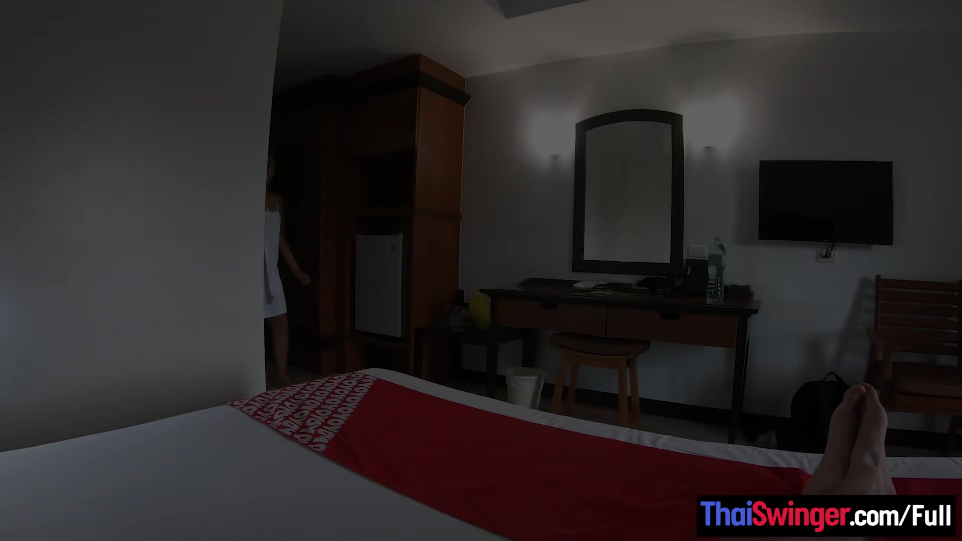 Red lobster dick did not stop Thai amateur teen 18+ from sucking and fucking it