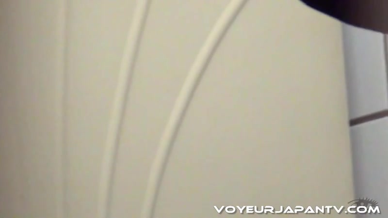 Ass Up, Fingers In - VoyeurJapanTV