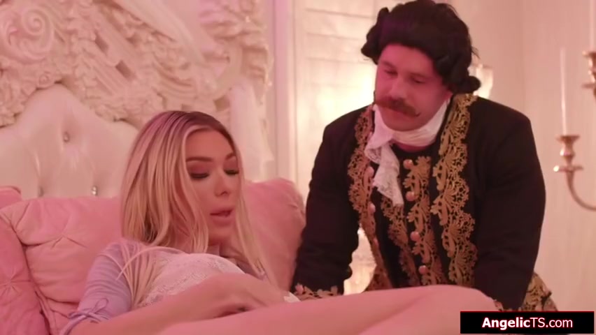 Shemale Princess Gets Analed By Servants With Kate I, Big T And Aubrey Kate