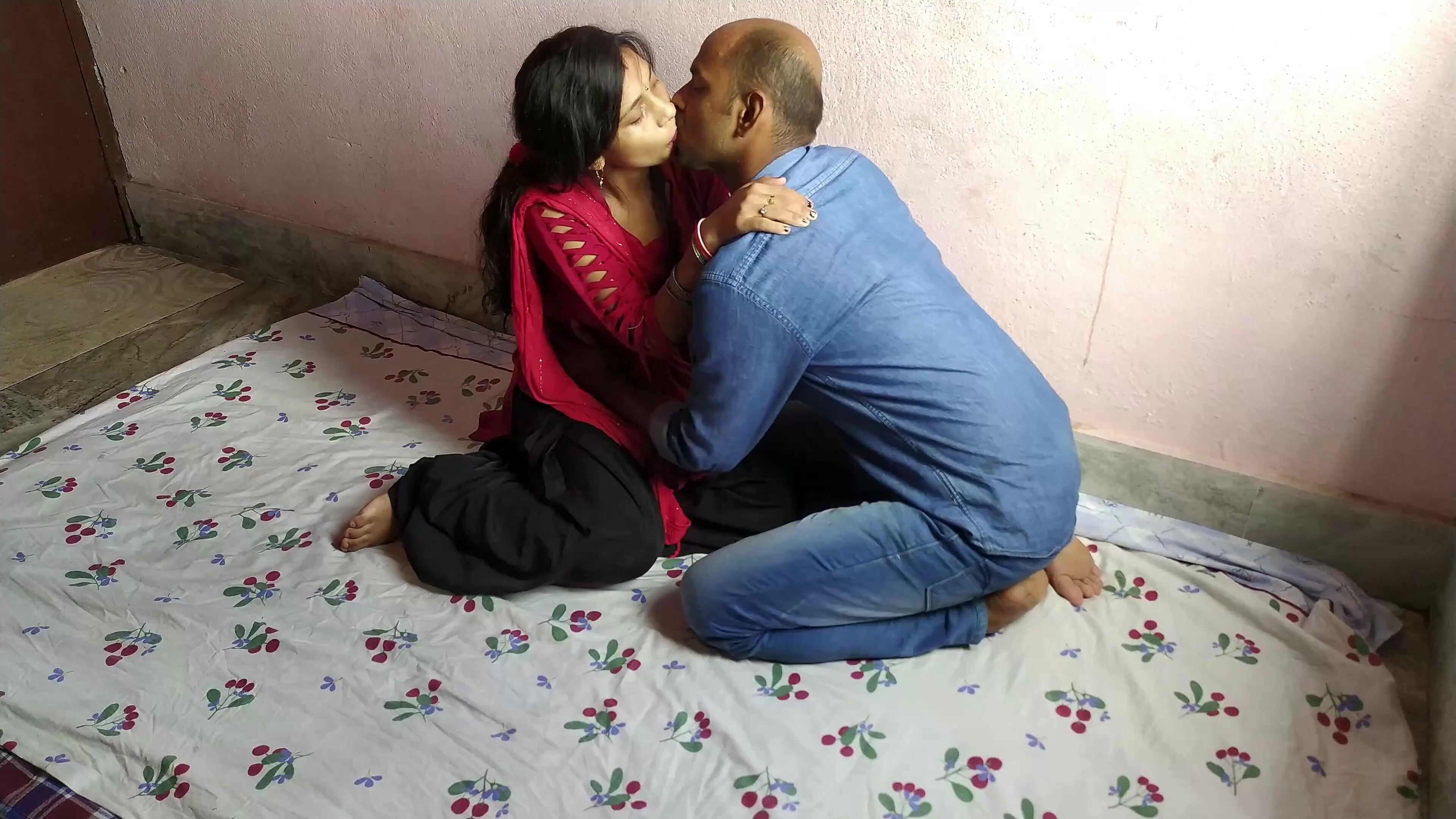 Loving Indian College Girlfriend Hot Sex With Her Boyfriend With Pussy Eating
