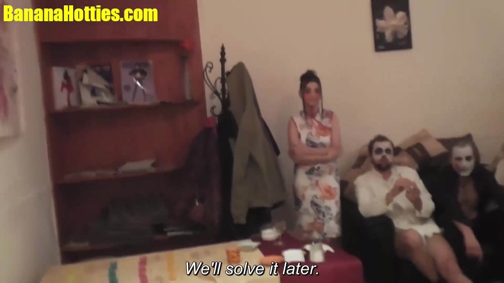 HALLOWEEN SPECIAL вЂ“ Youngies having party