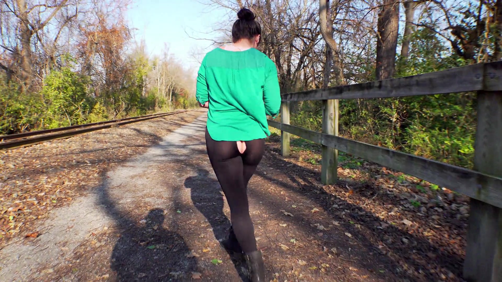 Oblivious Milf In Ripped Leggings - Sammi Starfish