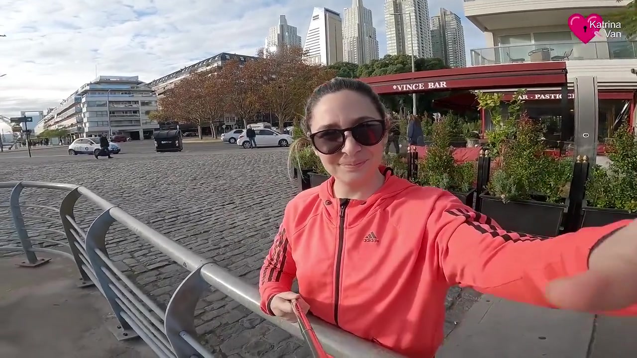 Girl On Roller Skates Gives Blowjob In Public, Cumface!