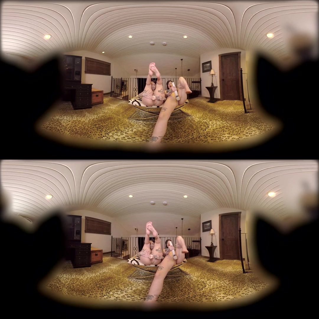 Leigh Raven & Nikki Hearts in Mutual Masturbation - BurningAngelVR