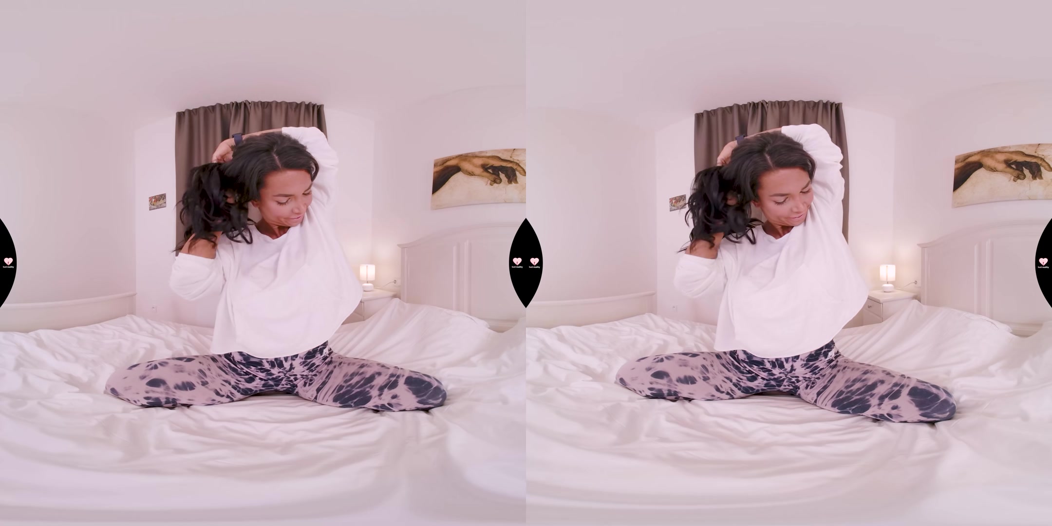 Bust Chloe Masturbates On Her Bed - LustReality