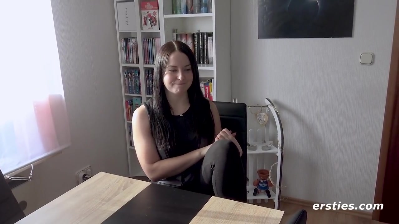 Emma Likes Of Kisses And Caresses - Dildo Masturbation