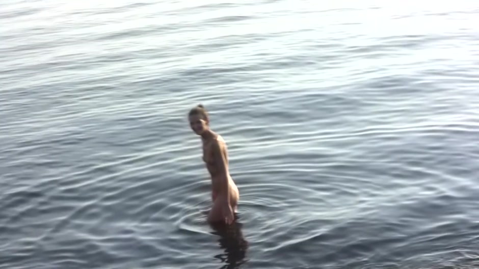 Dasi West in beach posing vid with an amateur hot babe