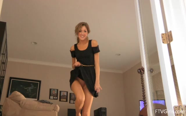 Emily sexy return - FTVGirls
