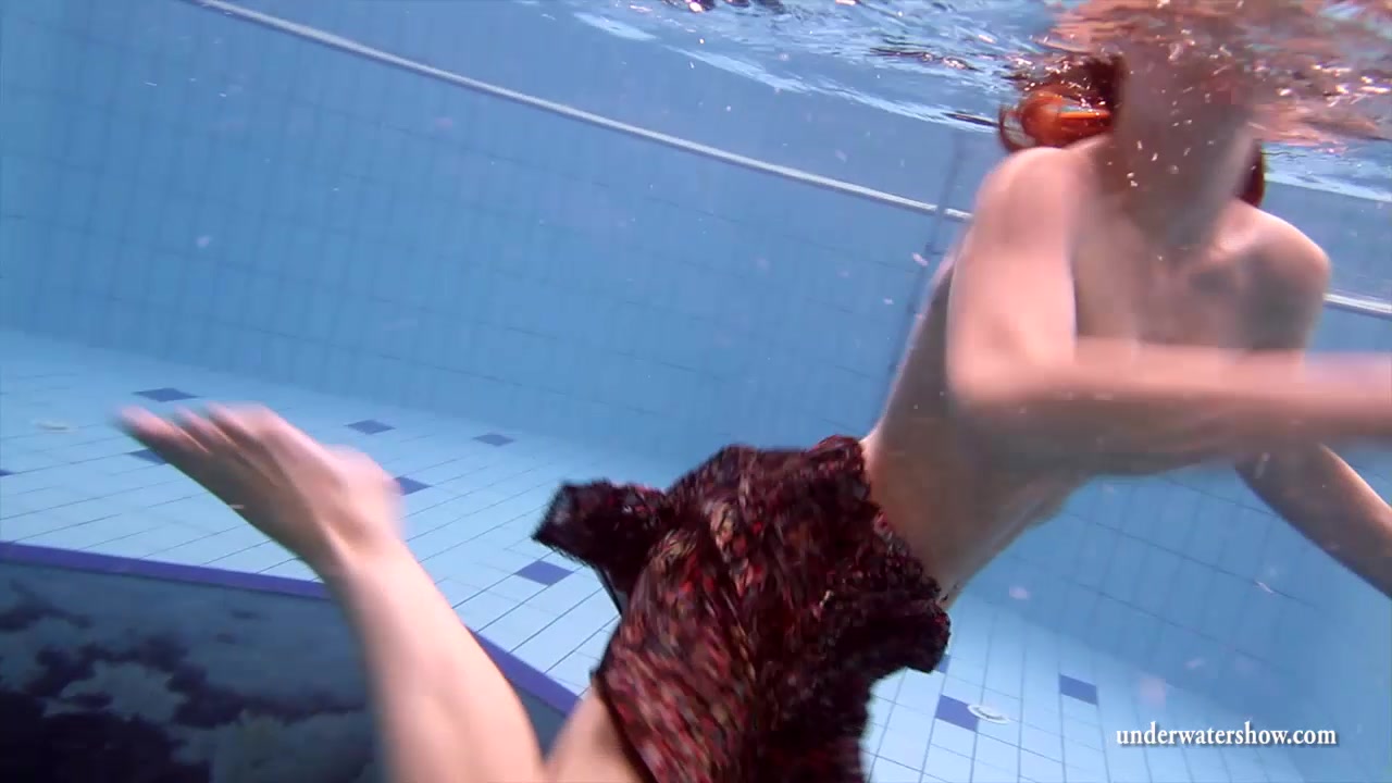 UnderwaterShow Video: Mia