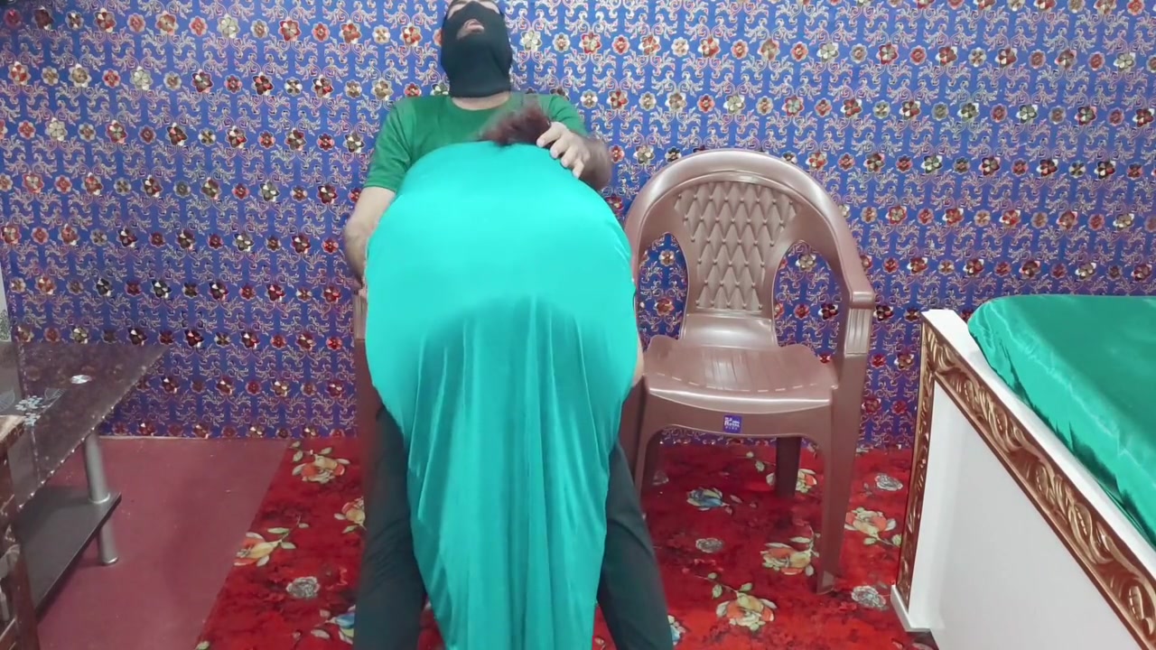 Beautiful Indian Madam Grabbed My Dick And Started Her Sucking In Doctor Waiting Room