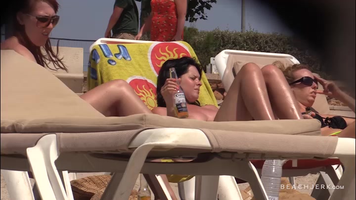 Big Brunette Tits - BeachJerk