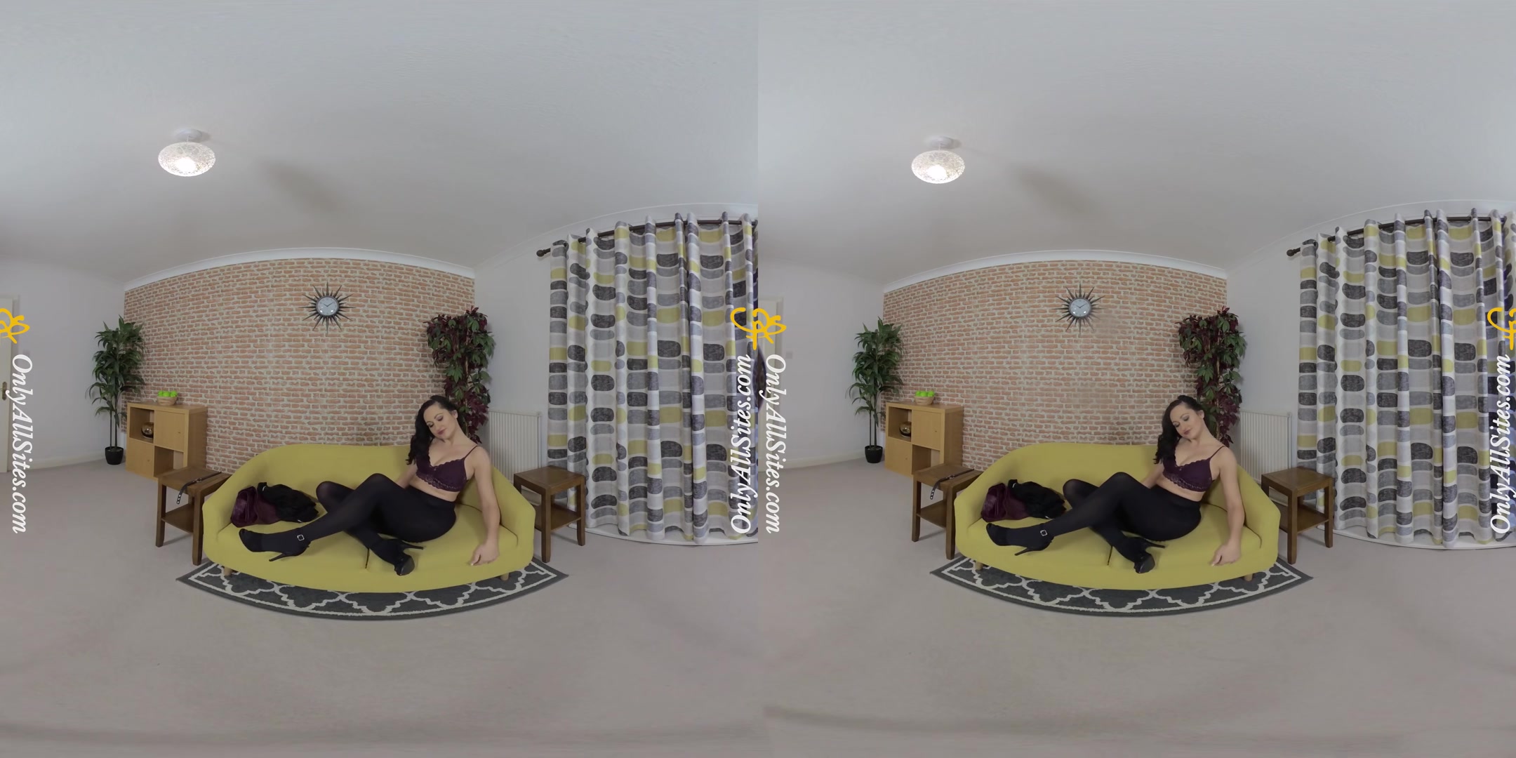 Bonnie - In Pantyhose - OnlyTease