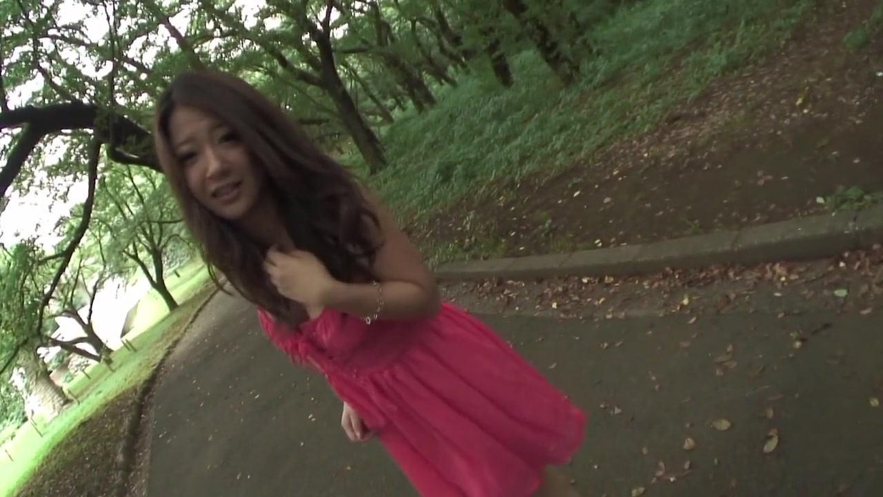 Sexy Japanese babe gets an outdoor fingering by Asian Public Sluts