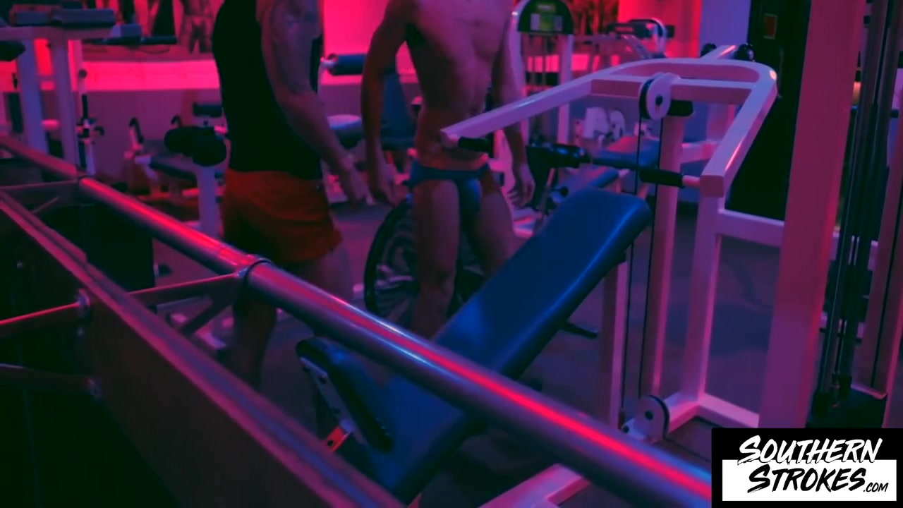 Muscular Inked Loves Riding Aiden Wards Dick