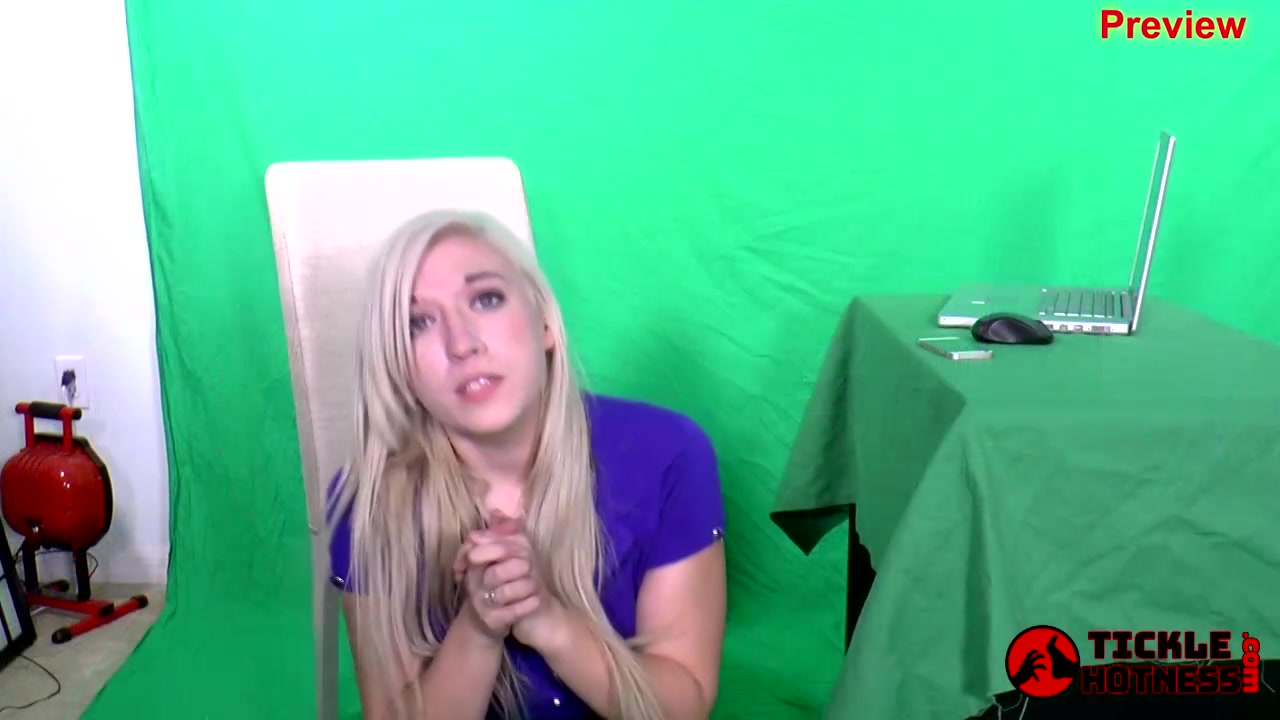 The Intern 1 Selena 2 - Ticklevideos