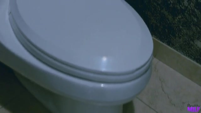 Room For Two - S7:E6 - Brattymilf