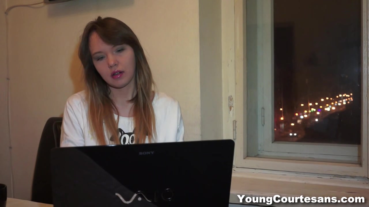 Young Courtesans - Aubrey - Courtesan pussy creampied