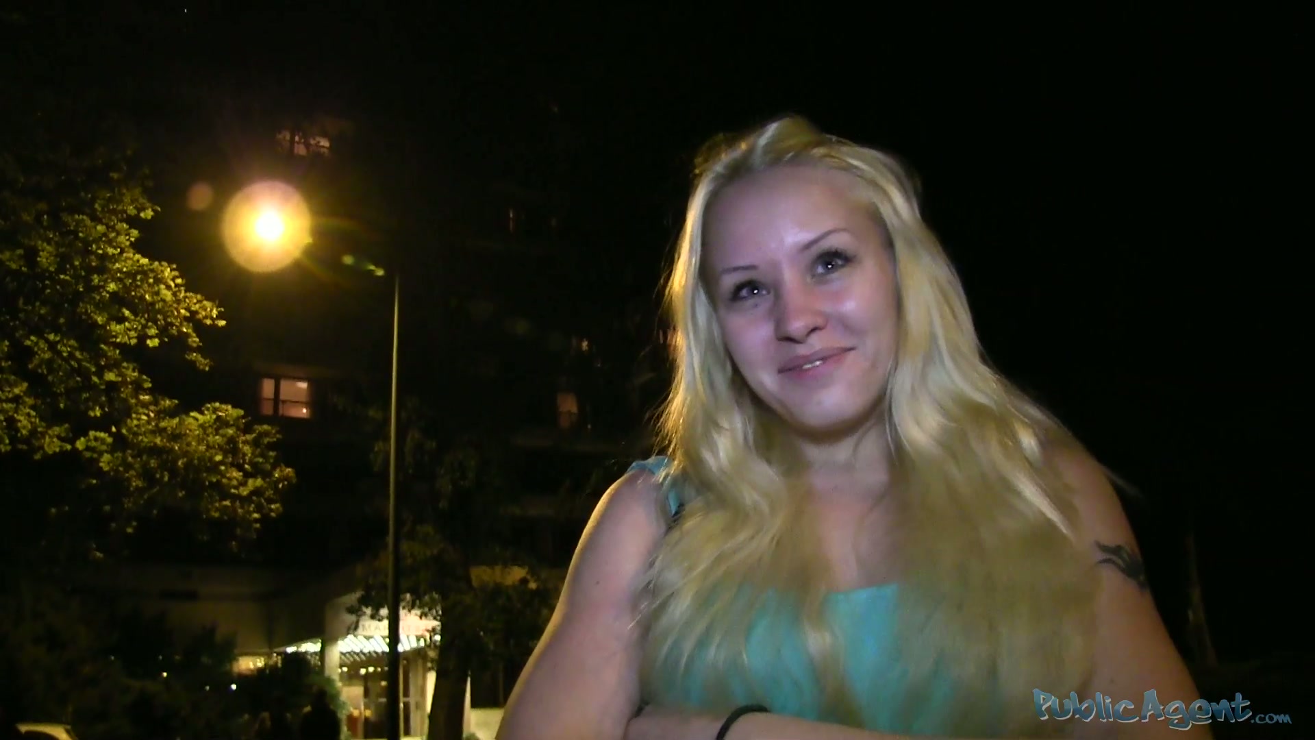PublicAgent Clip. Lola