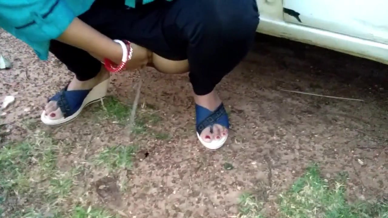 Indian Pussy and Peeing (Comp.) xlx