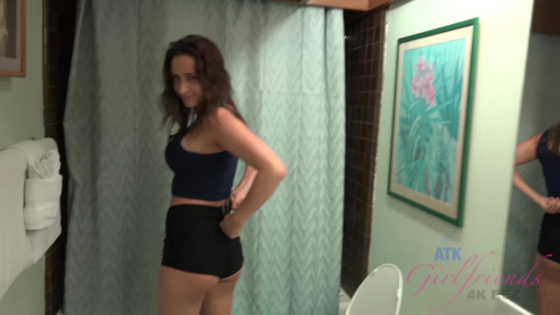 Virtual Vacation Hawaii With Ashley Adams 1/6