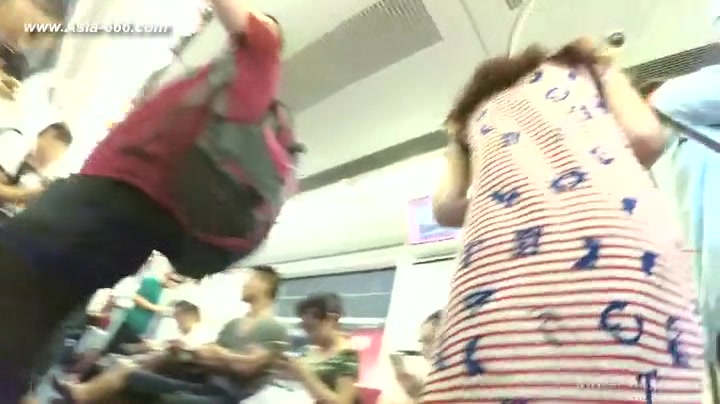 peeping chinese amateur upskirt.5
