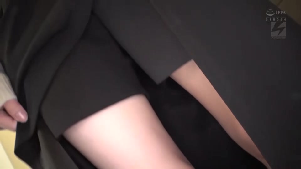 07948 Married woman NTR sex!
