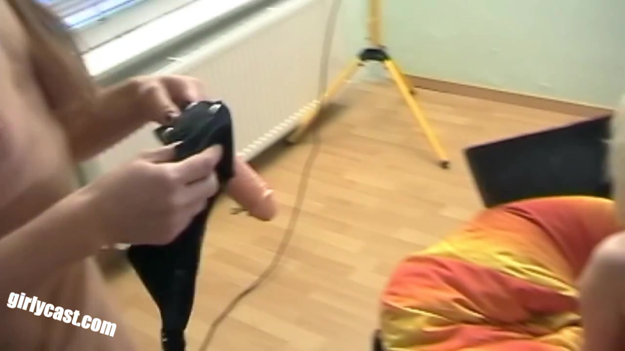 Katharina, Janina & Anna - Strap-On Fucking