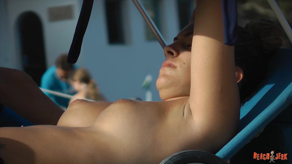 Boobs and sunbeds 09 - BeachJerk