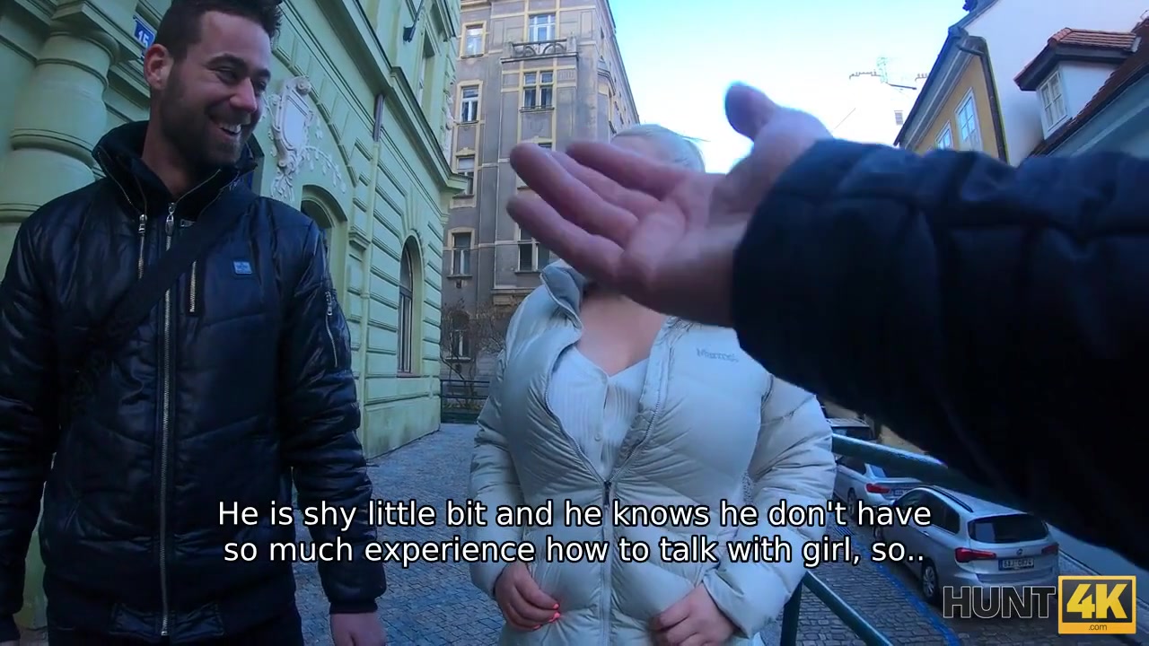HUNT4K. Man with flowers should watch how hunter bangs his girl