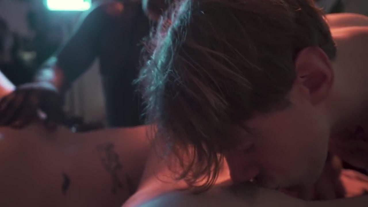 Amateur Bisexual Group Sex Foursome Orgy With Filthy Gami, Cedric And Sofi