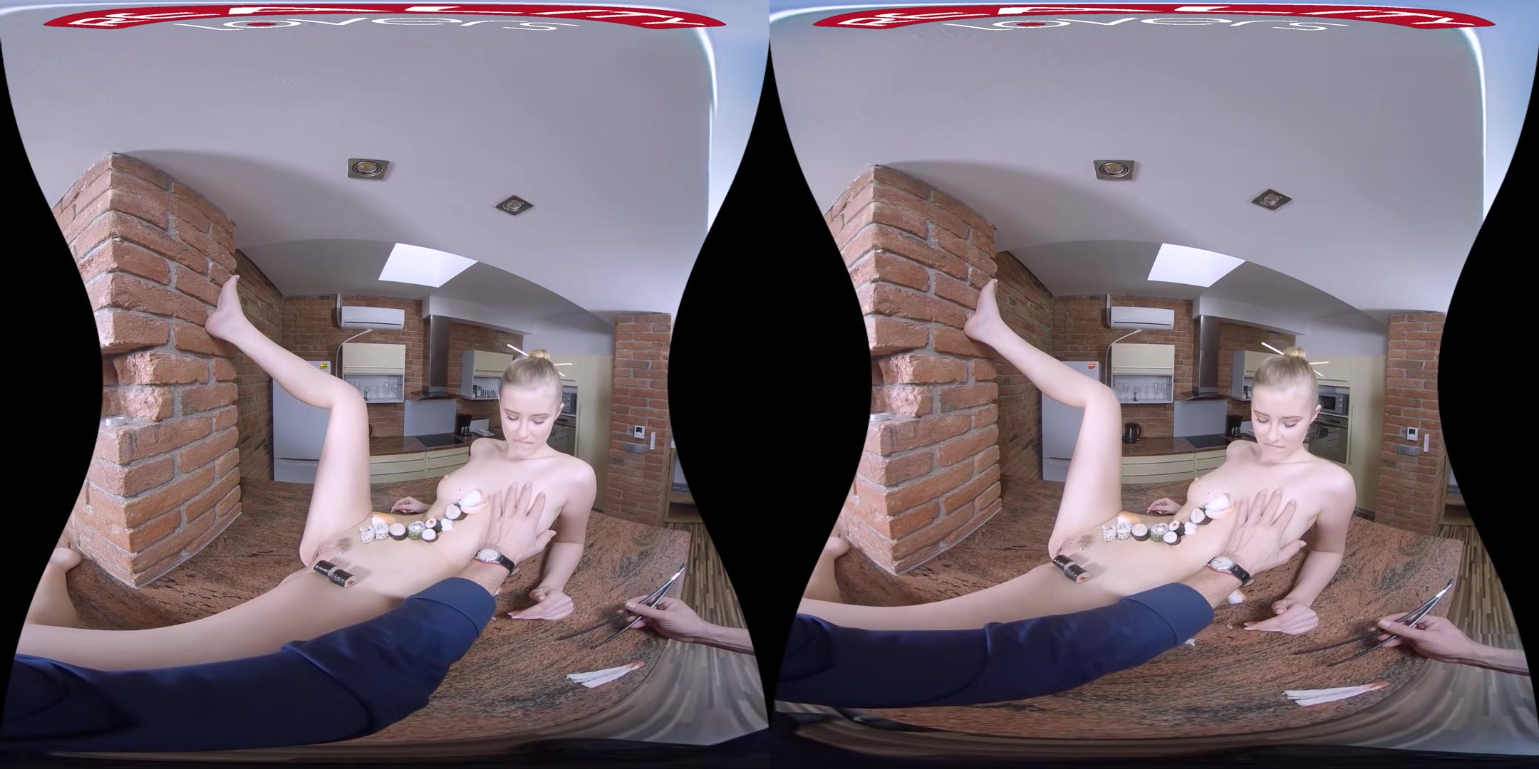Sushi on Blonde Pussy - RealityLovers