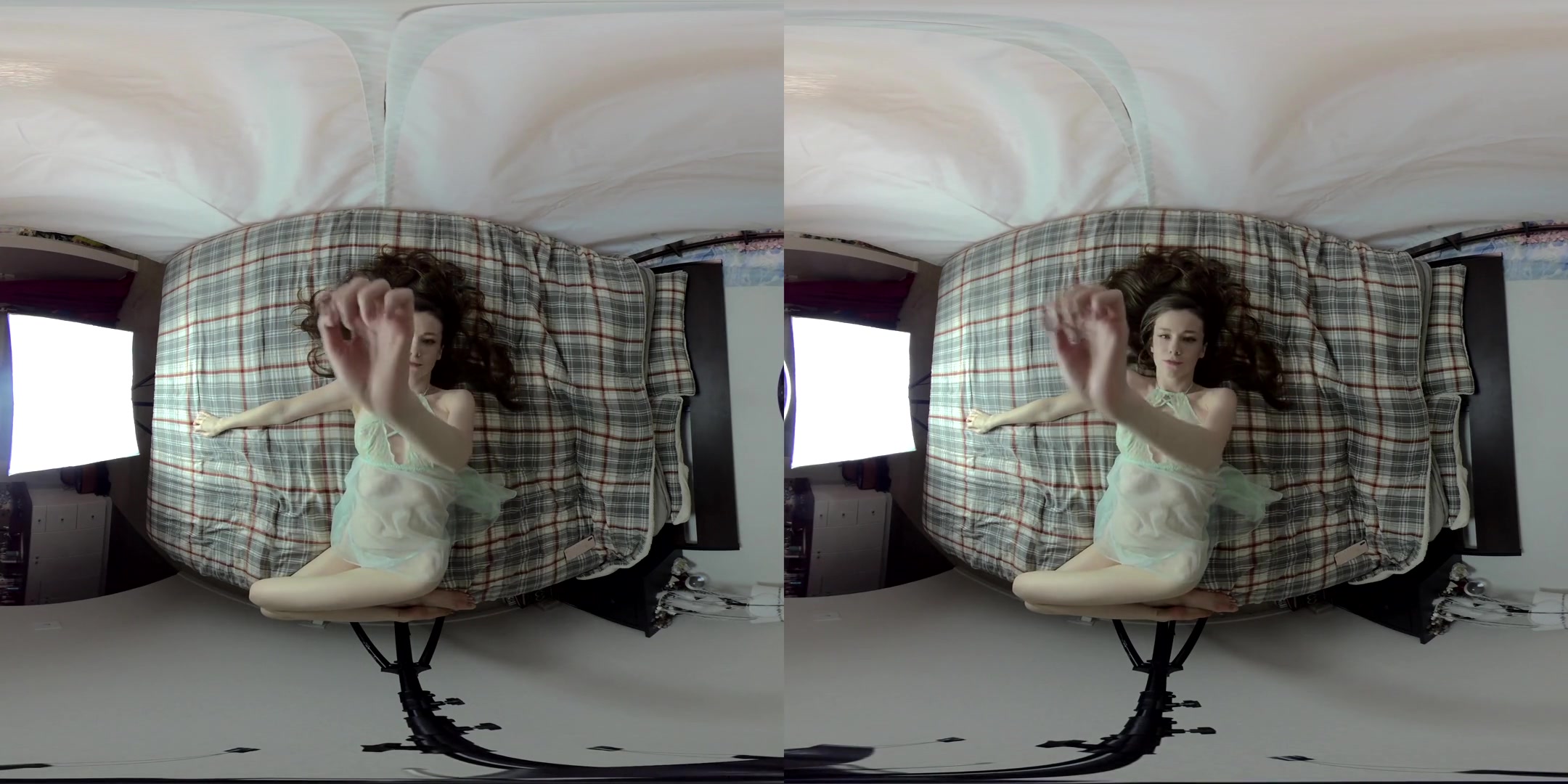 Overhead - Gorgeous Amateur Solo 3D Porn - SexLikeReal