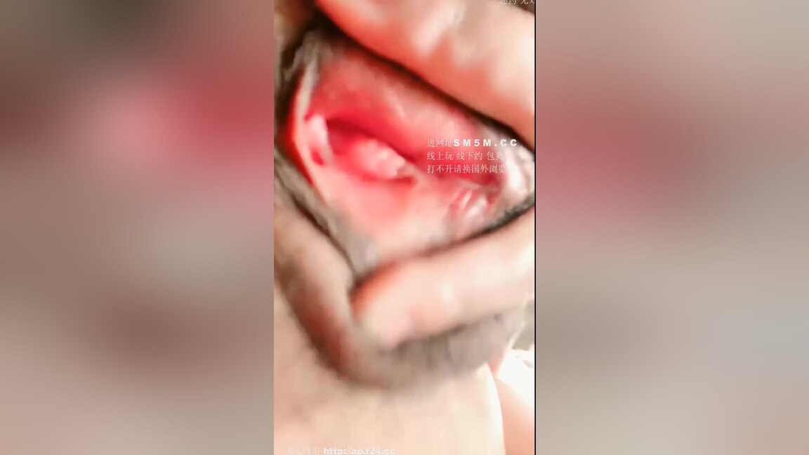asian teen 18+ cutie masturbates