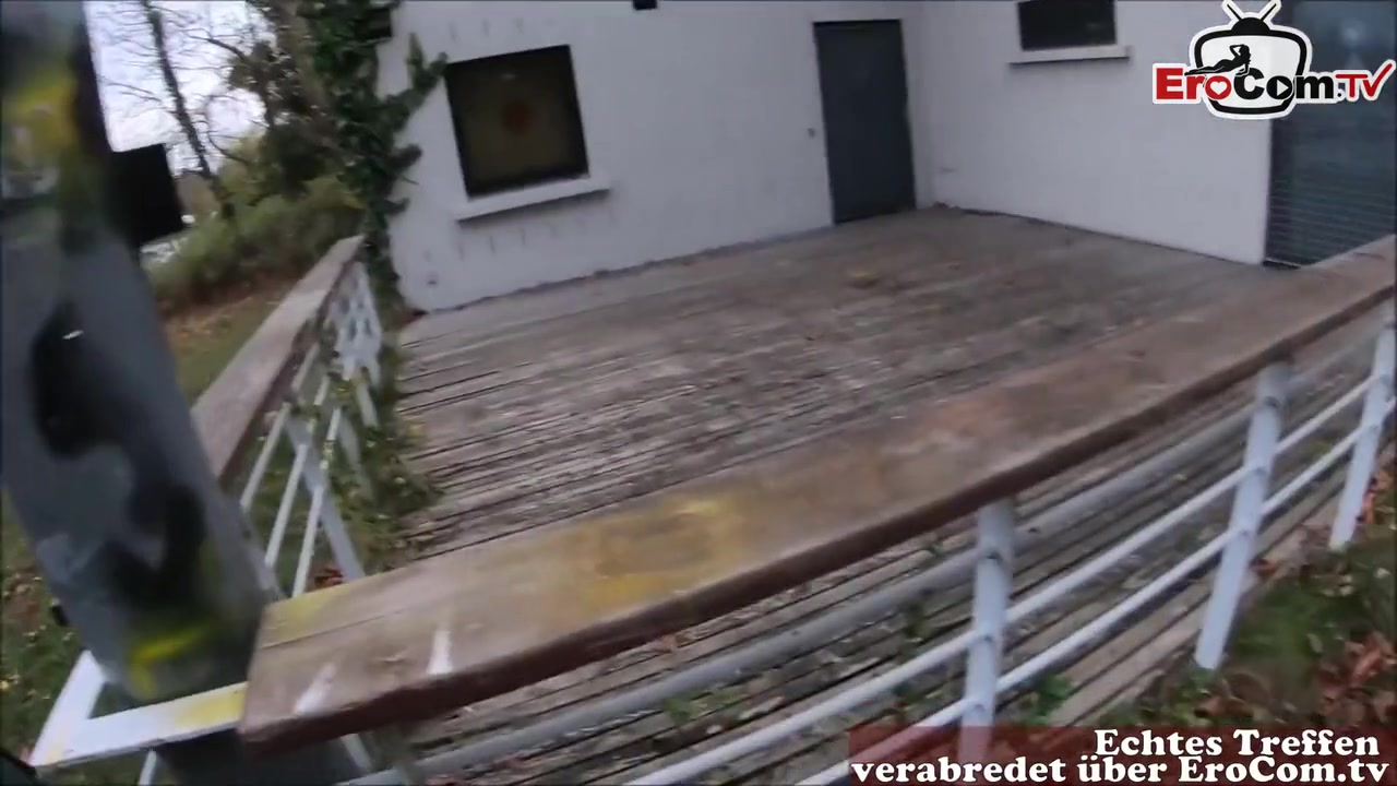 Blonde Deutsche Milf Mit Brille Trifft Sich Mit Fremden Mann Zum Ficken In Der Offentlichkeit