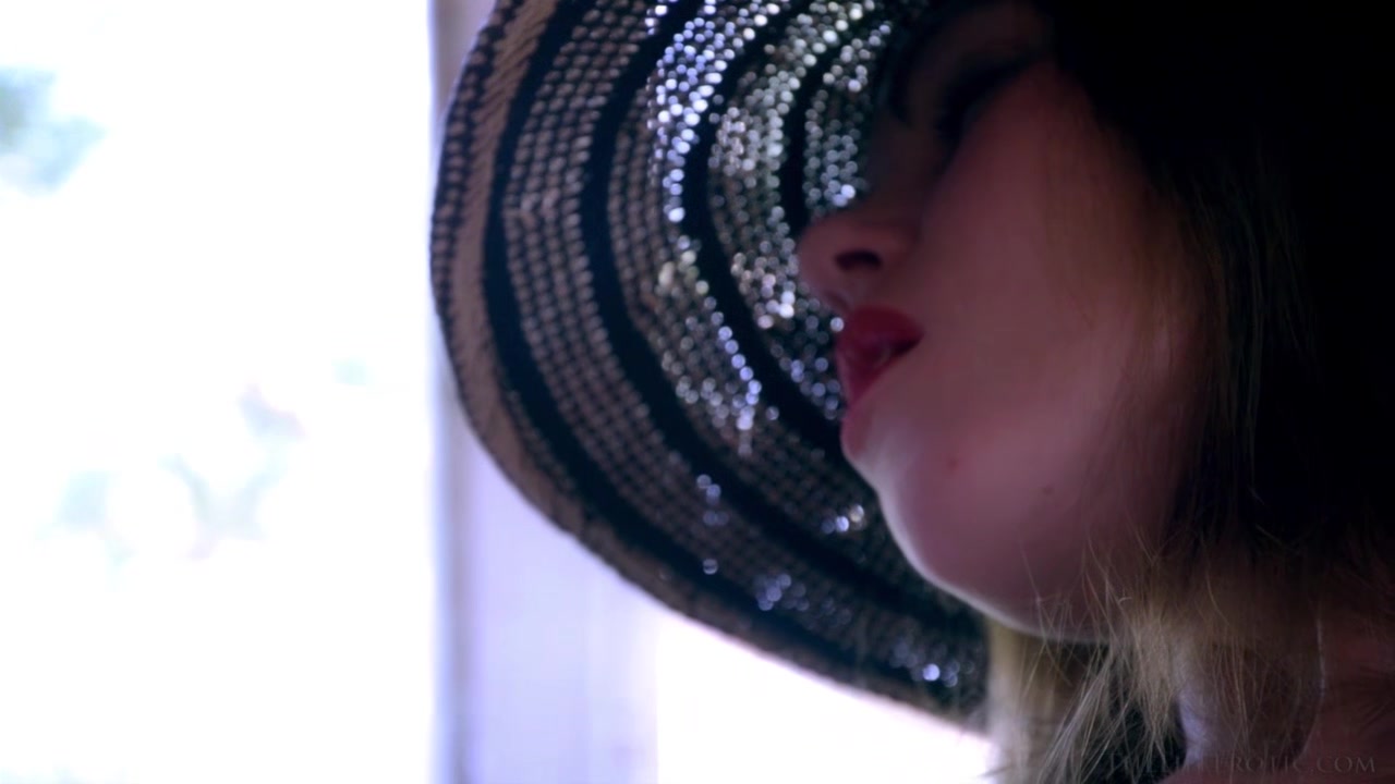 Colored Beads 2 - Jennifer Lo - TheLifeErotic