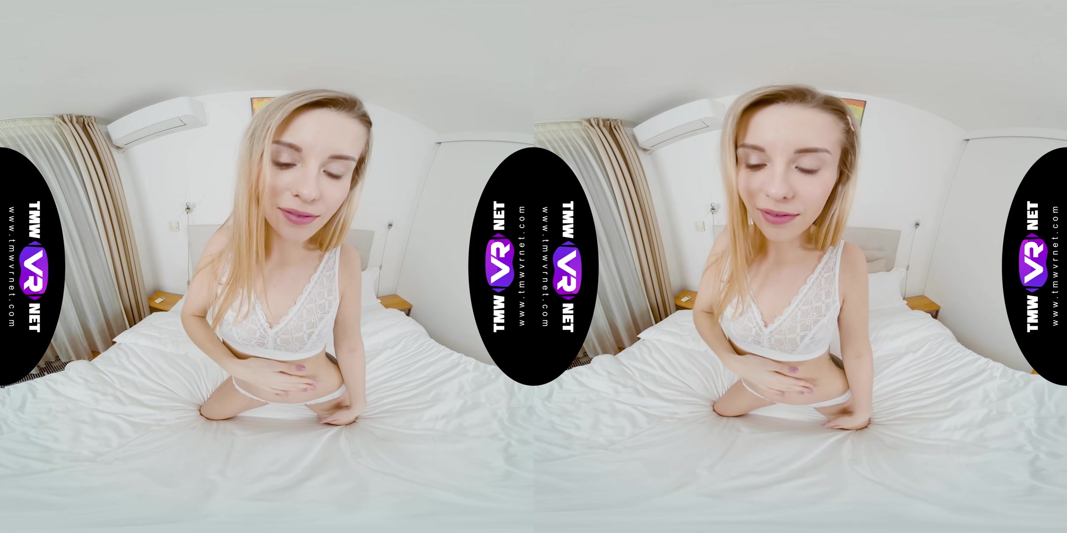 Blondie Orgasms In Her New Lingerie - TmwVRNet