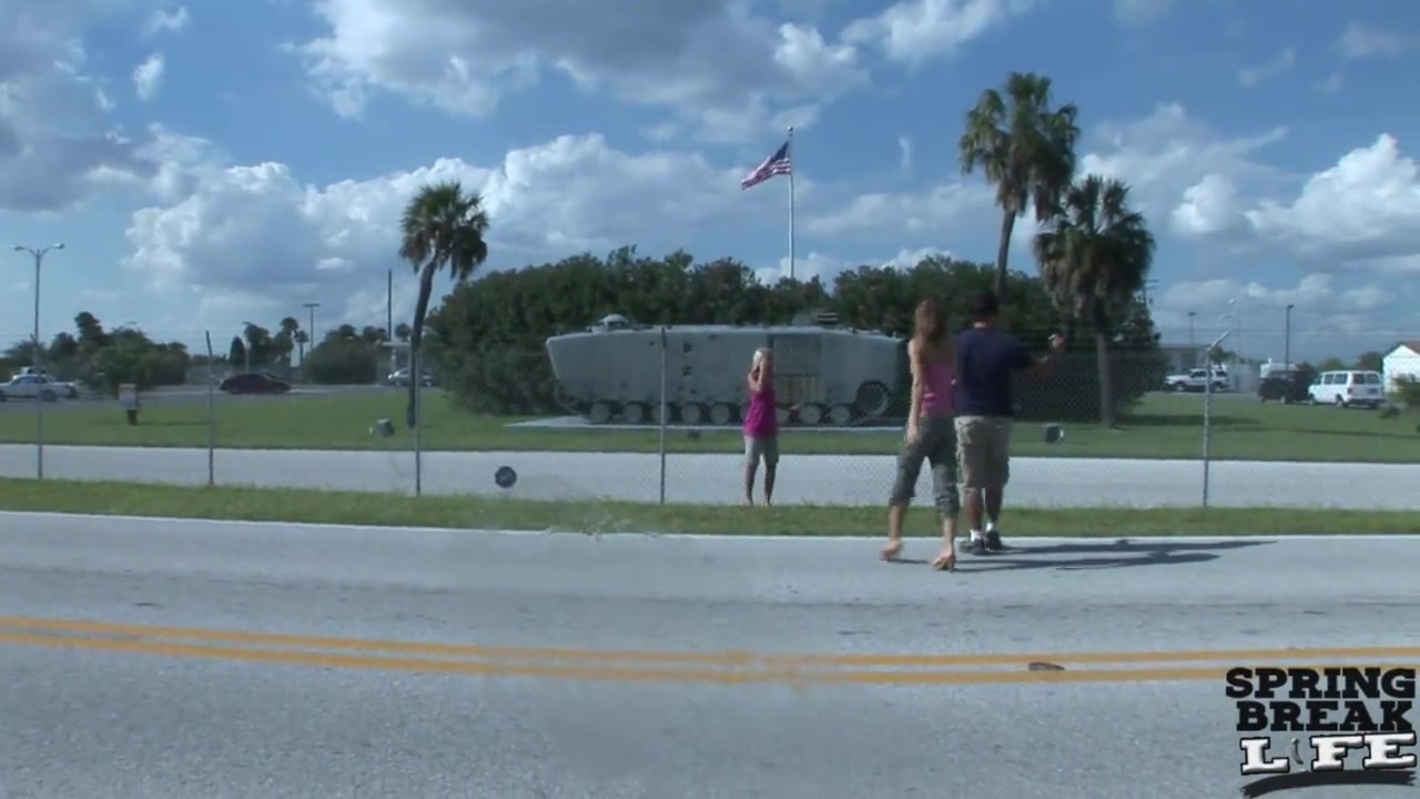 Cuties Flashing in Public Around Tampa Florida - SpringbreakLife