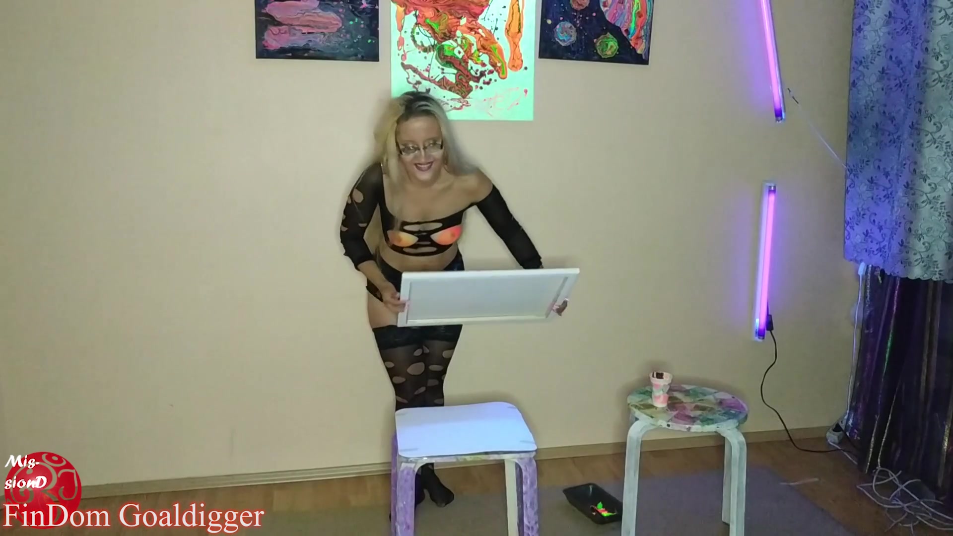 Bare Tits Painting Art With Eye Glasses - Sex Movies Featuring Findom Goaldigger
