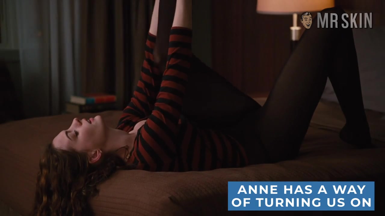Battle of the Babes: Anne Hathaway vs. Jessica Par - Mr.Skin