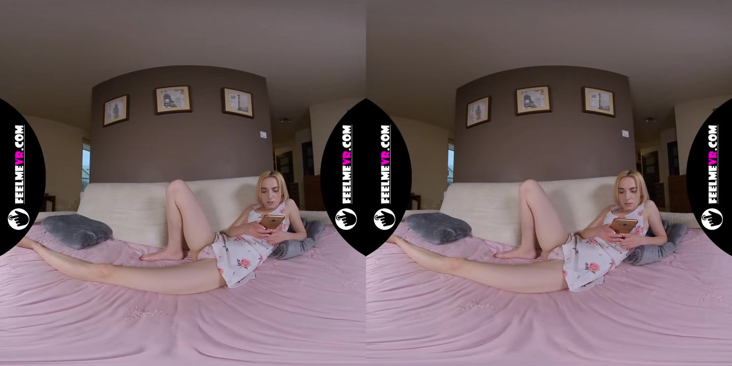 Thumbelina I Fuck Her With Big Pink Dildo - FeelMeVR