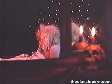 Moist pussy toy and rod fuck