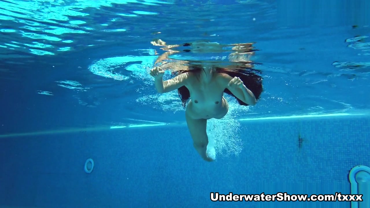 Andriena Andreina Video - UnderwaterShow