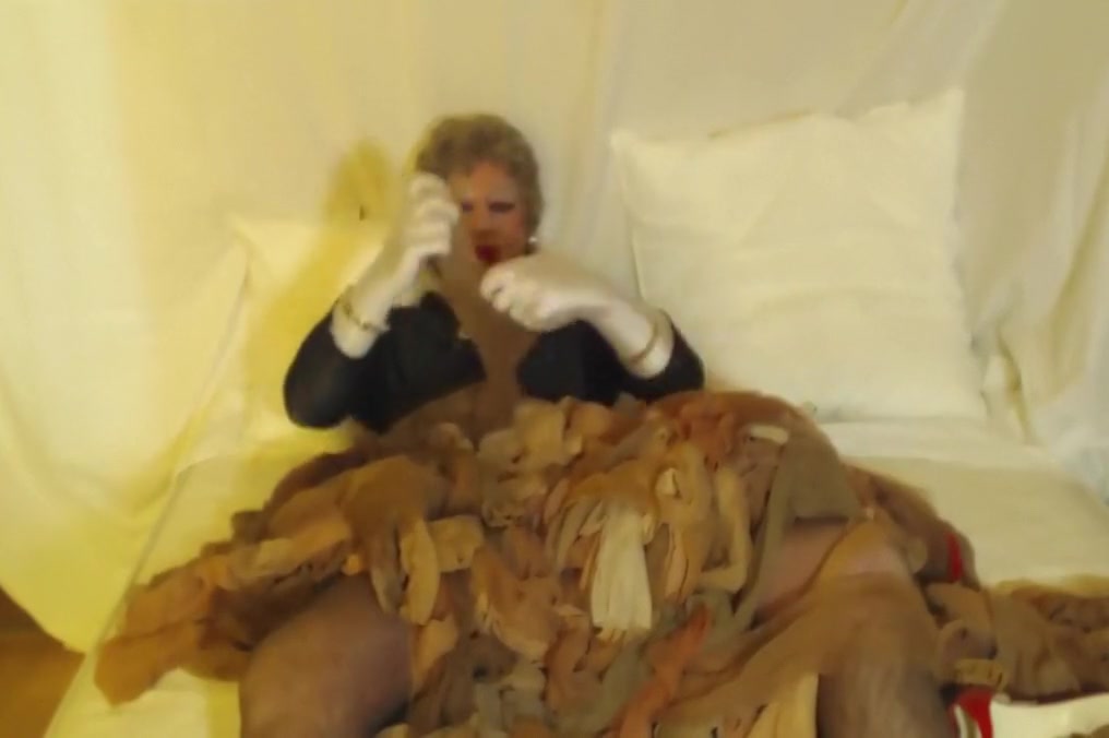 A huge lot of used nylons for sexyputa !