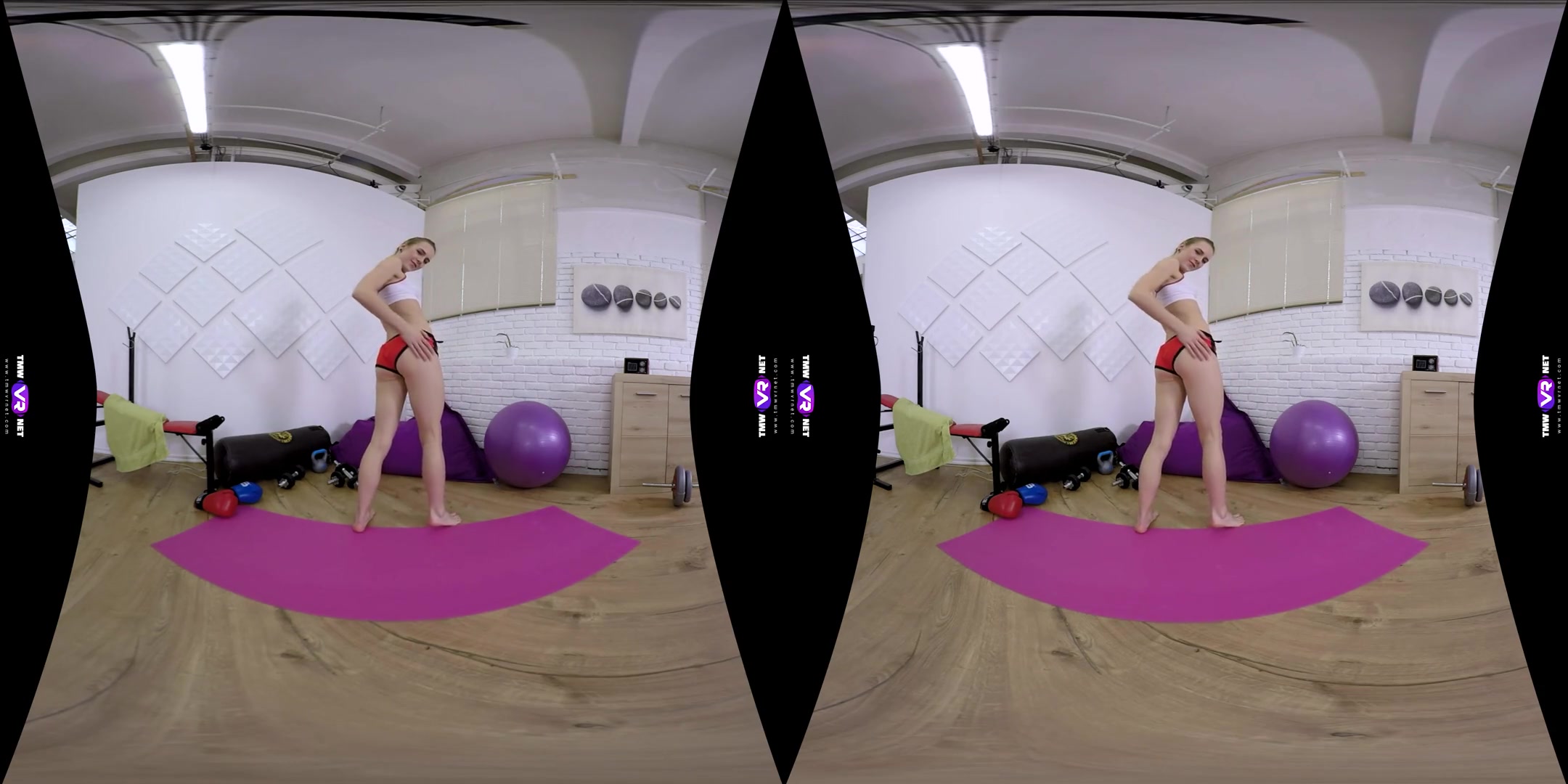 Alecia Fox in Morning Pussy Workout In Gym - TmwVRNet