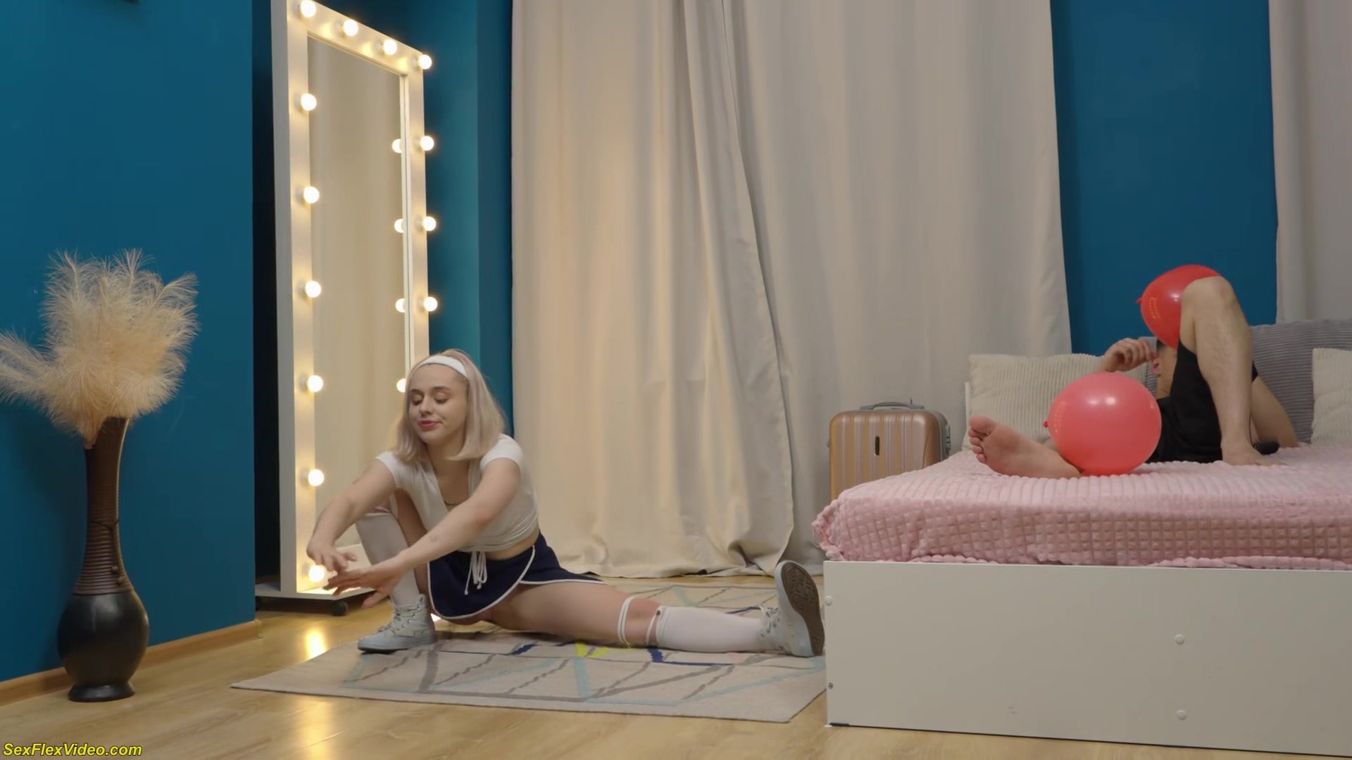 Sweet 18 Y.O Teen Loves Anal In Flexi Positions