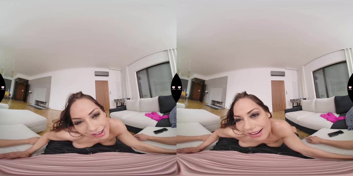 Her Sexy Pictures Makes You Horny