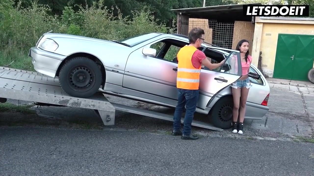 Francys Belle In Is Down For Some Hard Fuck With Big Dick Mechanic