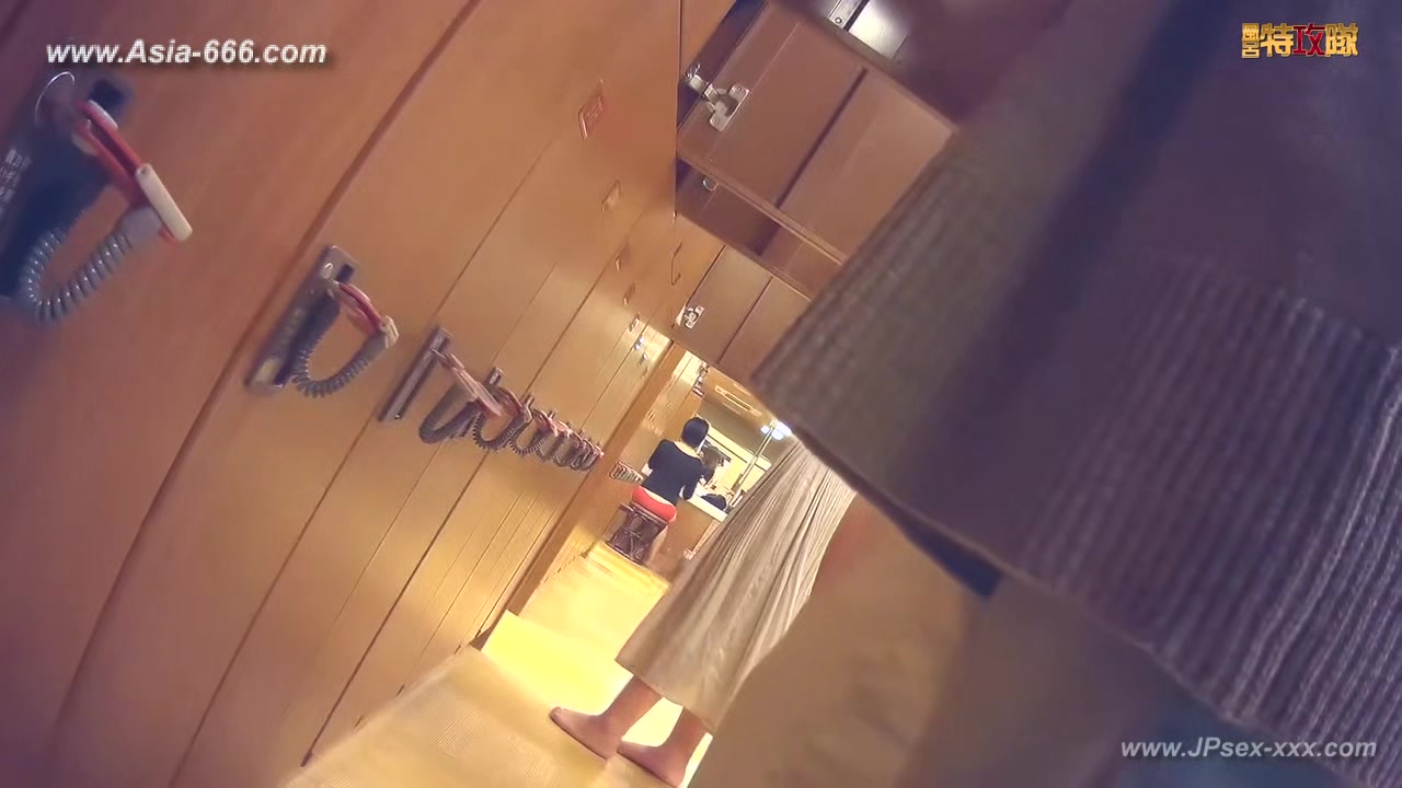 japanese public bathroom changeroom.97