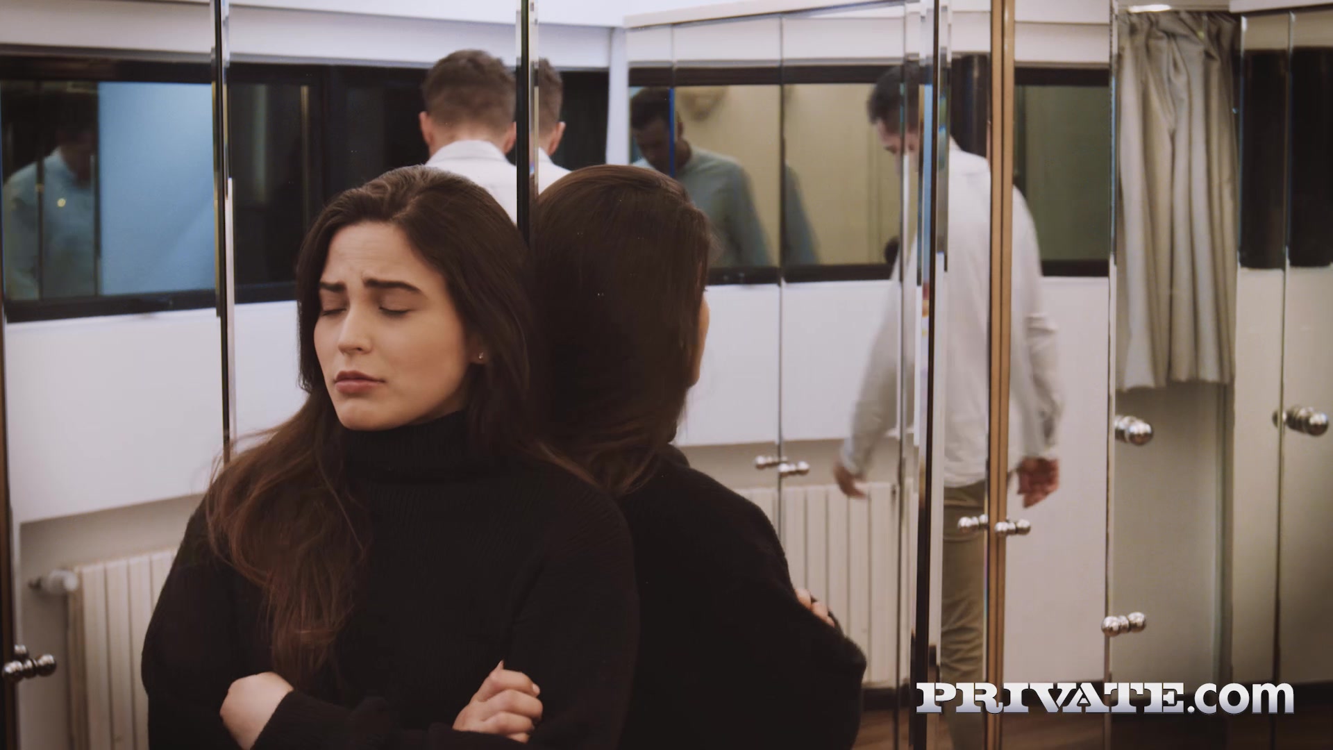 Ariana Van X, A Private Reconciliation