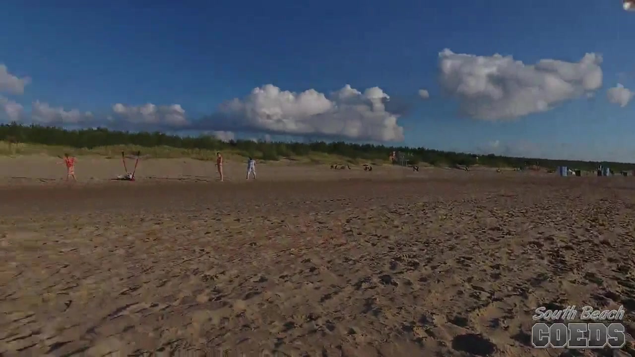 21yo Spinner Jesse Sexily Banging Herself Out At The Beach - SouthBeachCoeds